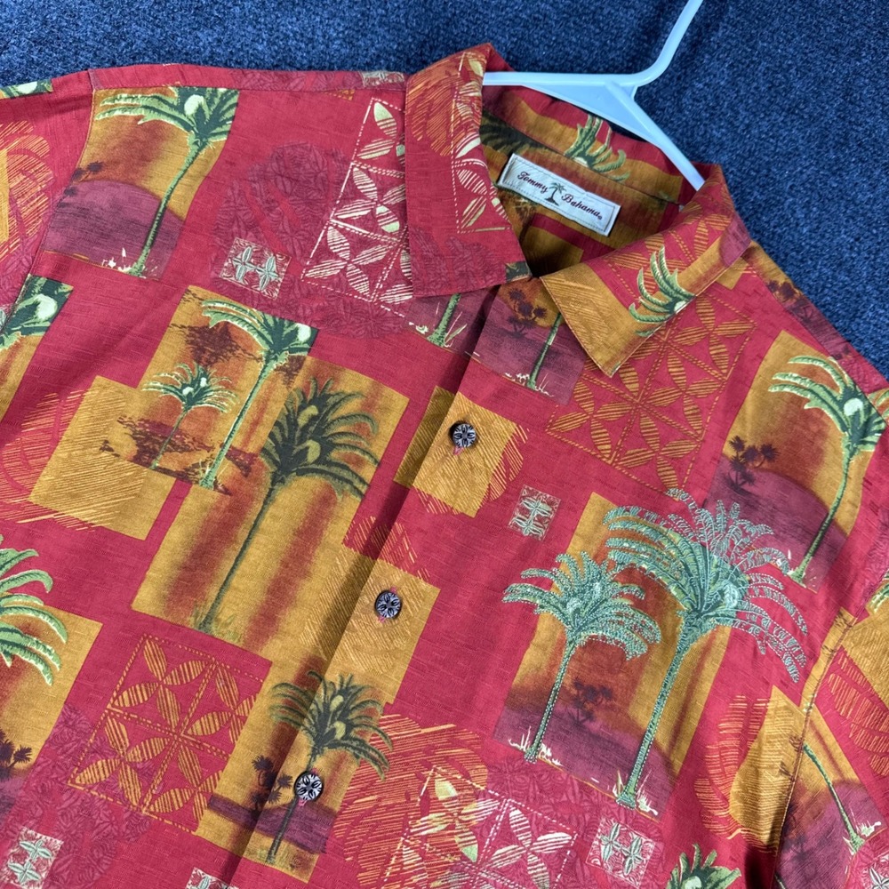 Tommy Bahama Button Shirt Mens M Medium Red Silk Palm Tree Tropical Camp Aloha - Picture 1 of 14
